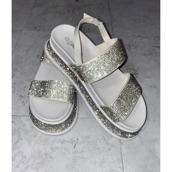 Margo Sandals - Picture 3 of 3